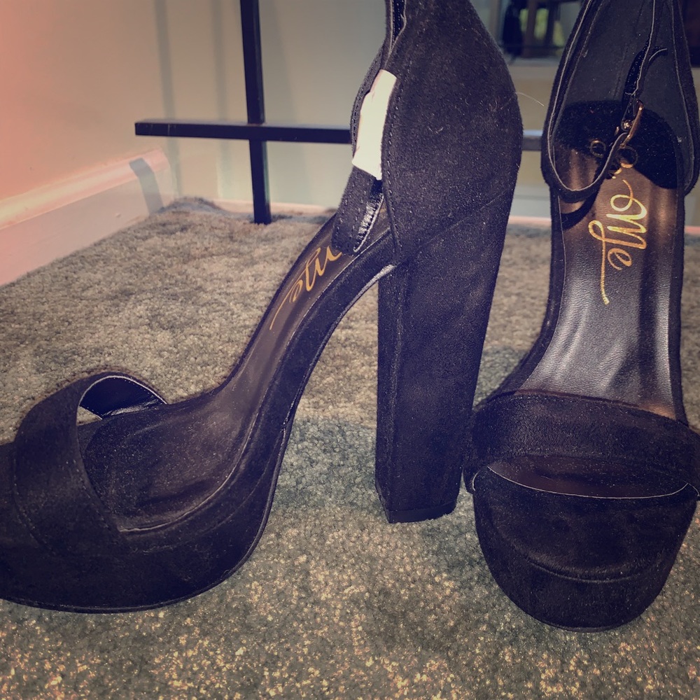 So me fashion nova high heels. NEVER WORN!!